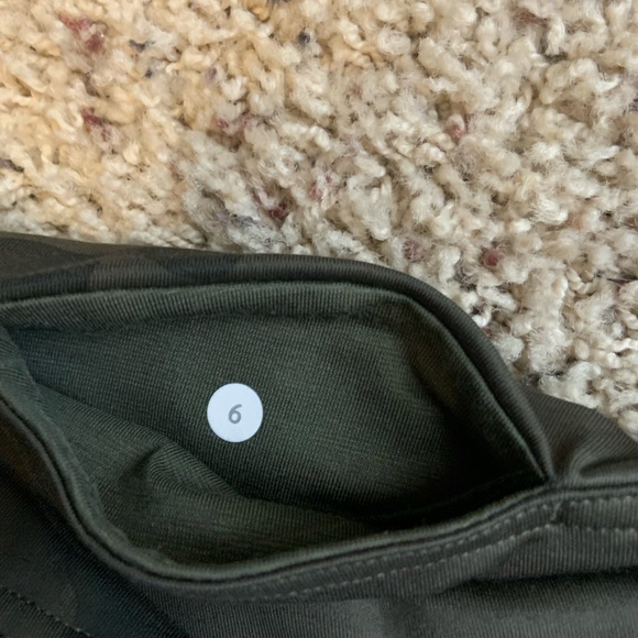 Lululemon camo wunder unders - Picture 4 of 5